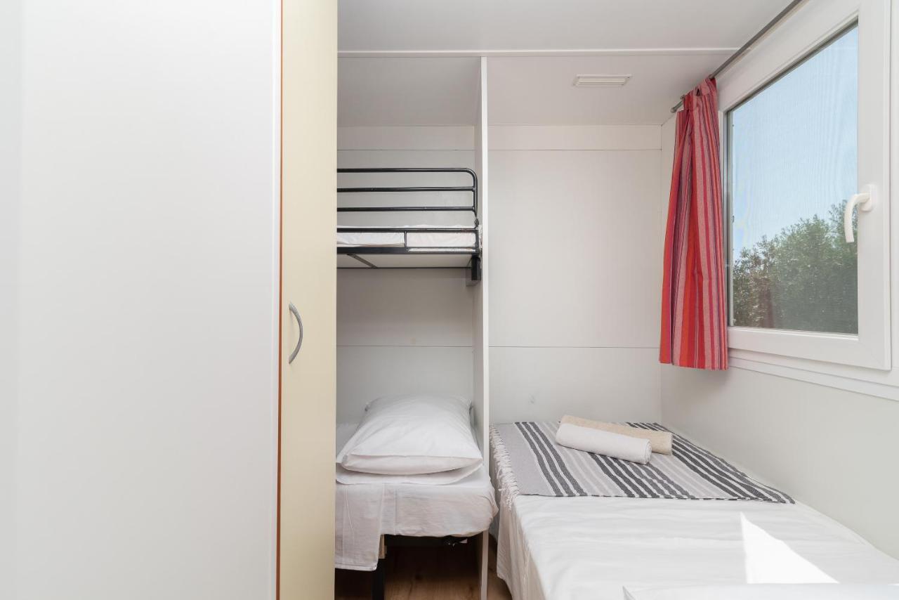 'Olive Grove' Camping House-Near The Beach Divulje Exterior foto