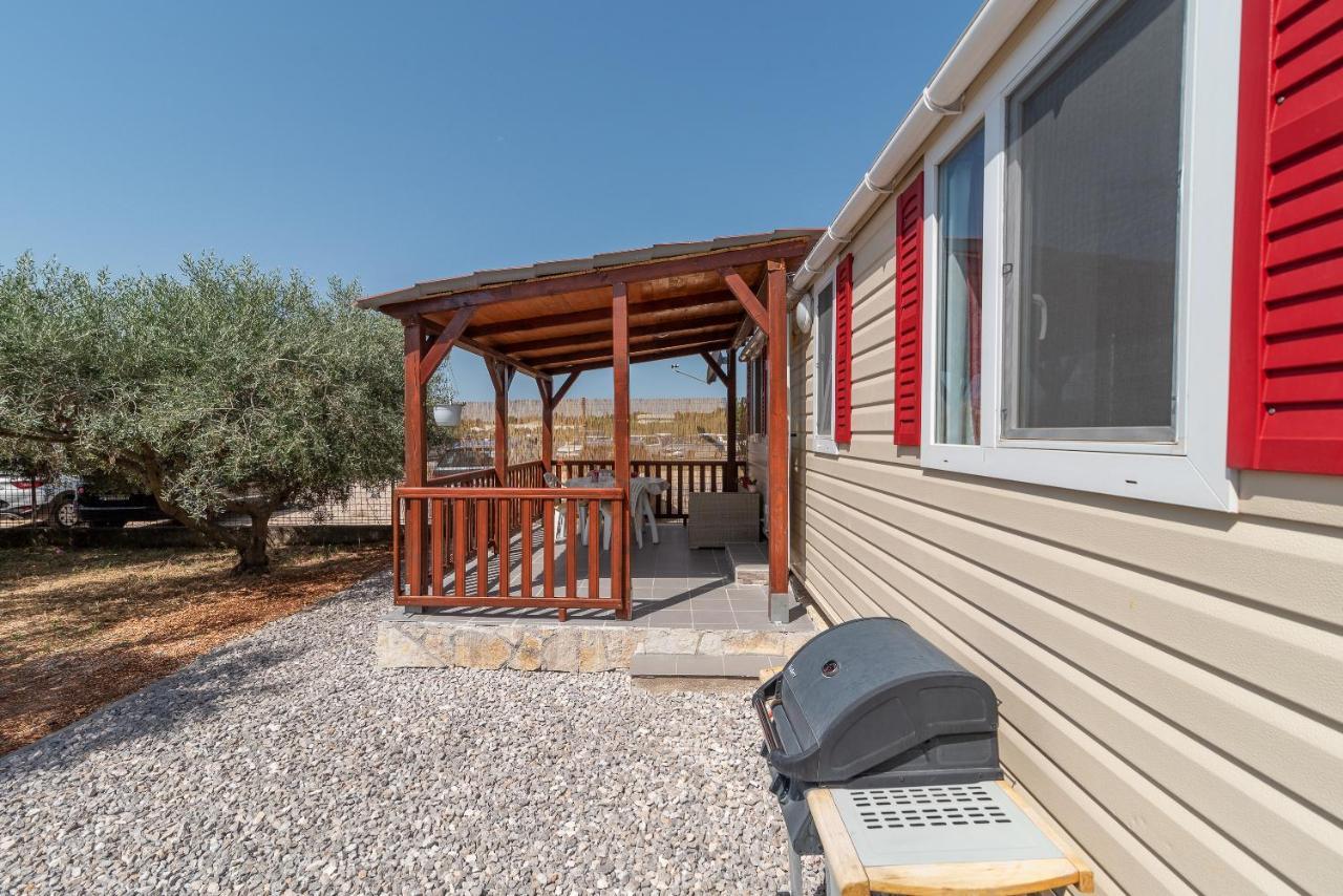 'Olive Grove' Camping House-Near The Beach Divulje Exterior foto
